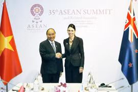 Prime Ministers of Vietnam, New Zealand meet in Bangkok