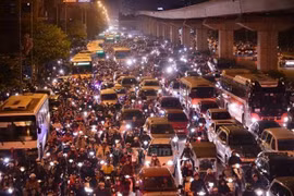 Hanoi plans solutions to increase public transport use
