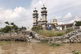 An Giang province declares emergency state of erosion