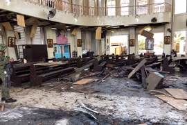Nearly 80 dead, wounded in Philippine bombings 