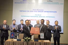 Oil corporations of Vietnam, Malaysia sign gas deal