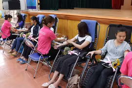 Young people in Hung Yen join in blood donation event