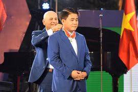 Hanoi mayor honoured with Italy’s Order of Merit