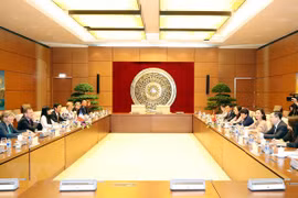 Vietnam, France promote cooperation between parliamentarian groups