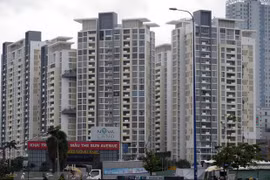 Real estate firms issue bonds to raise capital