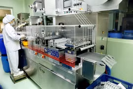 Usage of Vietnam-made pharmaceuticals rises nationwide 