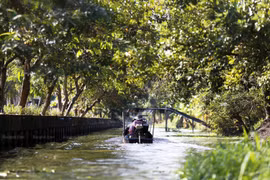 Thailand develops water routes to tackle congestion in Bangkok