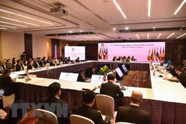 AMM-52: ministers discusses series of regional issues 