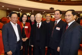 Party internal affairs commission contributes greatly to anti-corruption work