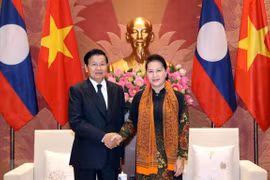 NA leader welcomes Lao PM in Hanoi