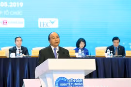 PM urges firms to grasp opportunities arising from technology 