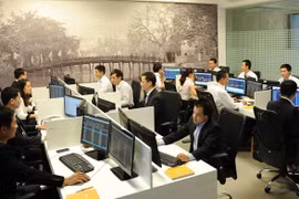 Derivatives pick up in October but signal slowdown in short term