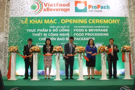 Int’l food, beverage expo underway in Hanoi