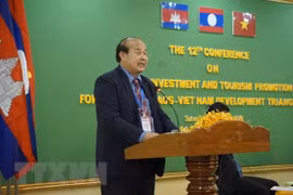 Cambodia, Laos, VN work to remove obstacles to cross-border trade 