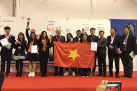 Vietnamese students win high prizes at int’l invention show