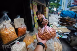 Tourism sector strives to reduce plastic use
