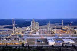 Petrovietnam posts profit surge of 77% from four-month target