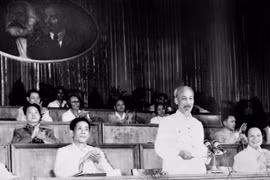 Third Party Congress: Building socialism, reunifying country