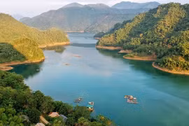 Exploring the beauty of Hoa Binh 