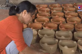 Ceremony to present UNESCO certificate for Cham pottery art 