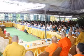 At the Vu Lan festival at the Phat Tich pagoda. (Photo: VNA)