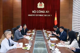 Minister of Public Security Sen. Lt. Gen. Luong Tam Quang receives a visiting delegation from the Information Technology Industry Council (ITI) of the US in Hanoi on June 17. (Photo: VNA)
