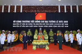 Memorial service for former President Le Duc Anh