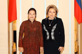  Vietnamese, Russian top legislators hold talks