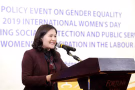 Talk looks for ways to foster women’s participation in labour market