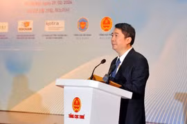Vietnam creates equal business environment for foreign firms: official