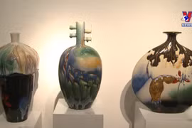 Exhibition boats essence of Vietnamese ceramic arts