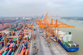 Long-term plan encourages foreign investment in seaport development