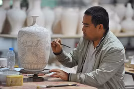Central province preserving Pho Khanh pottery craft