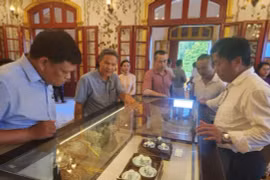 Nearly 150 royal antiques on display in Hue