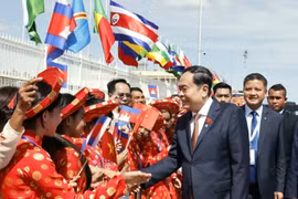 The farewell ceremony for NA Chairman Tran Thanh Man at Pochentong International Airport, Phnom Penh, Cambodia (Photo: VNA)