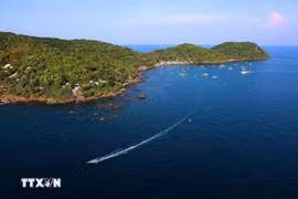 Phu Quoc island has lured throngs of foreign visitors due to its stunning landscapes. (Photo: VNA)