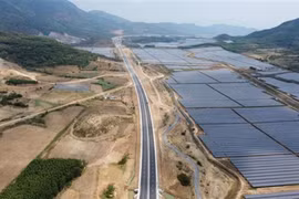 The Nha Trang - Cam Lam expressway (Photo: VNA)