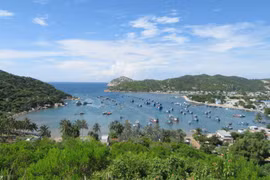 Vinh Hy Bay pristine in Ninh Thuan