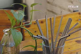 Shops join hands to eliminate plastic use