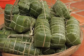 Khmer people prepare for Sene Dolta festival