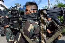 Philippine army clashes with kidnappers