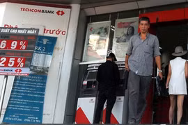 Interest rate cuts hit Vietnamese shares