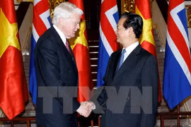 Prime Minister vows to deepen ties with Iceland