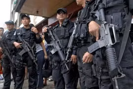 Philippines: Two Chinese diplomats shot dead in gun attack