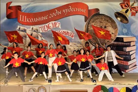 A dance performance by Vietnamese children in Ulyanovsk (Photo: VNA)