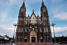 Exploring beauty of Hung Nghia Catholic Church