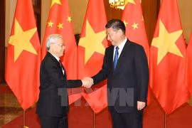 Official welcome ceremony and cannon salute for Party chief in China 