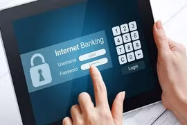 Banks racing to catch digitisation