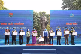 Collectives, individuals honoured with national volunteer awards