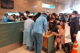 Over 1,800 passengers from epidemic-hit areas land in Can Tho 